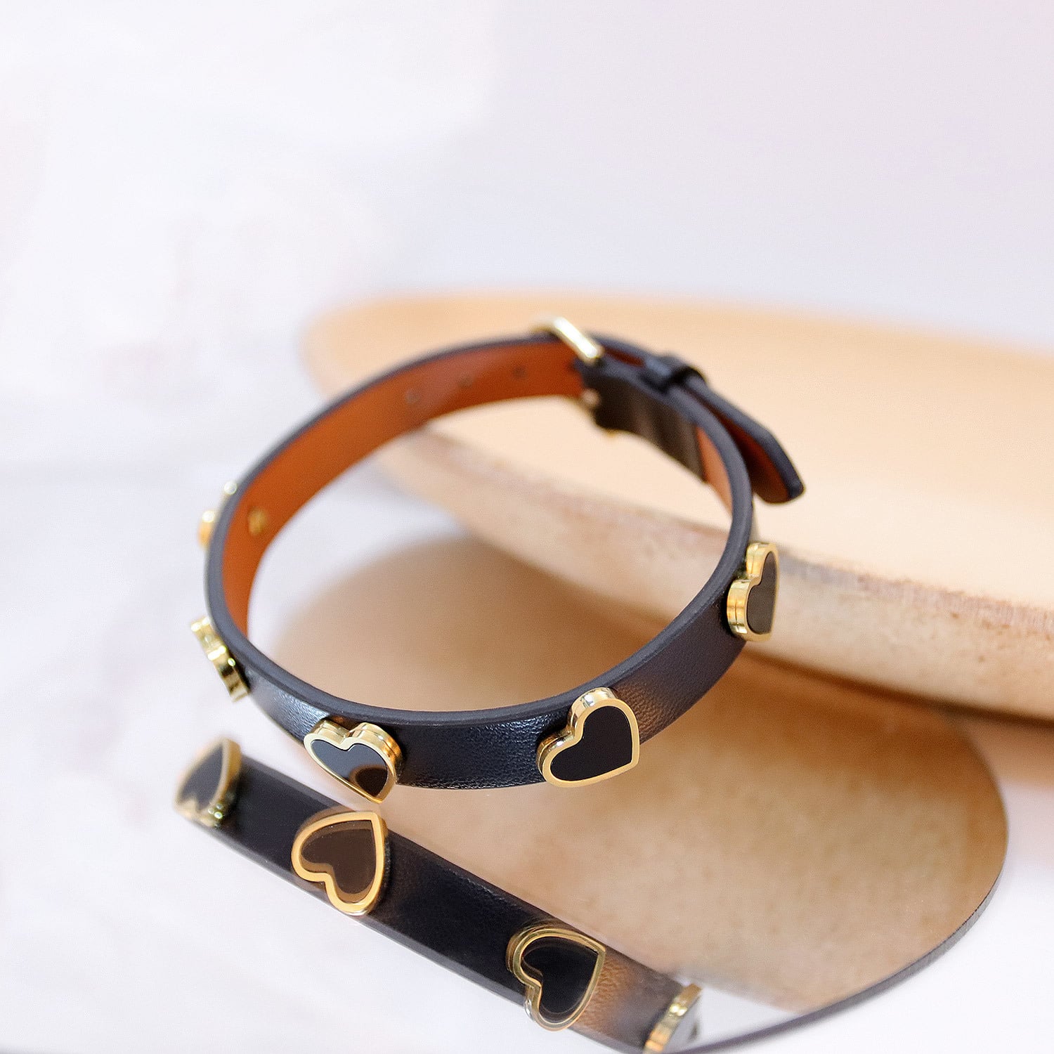 High-Quality Leather Bracelet: Unique Fiber Synthetic Leather Wristband