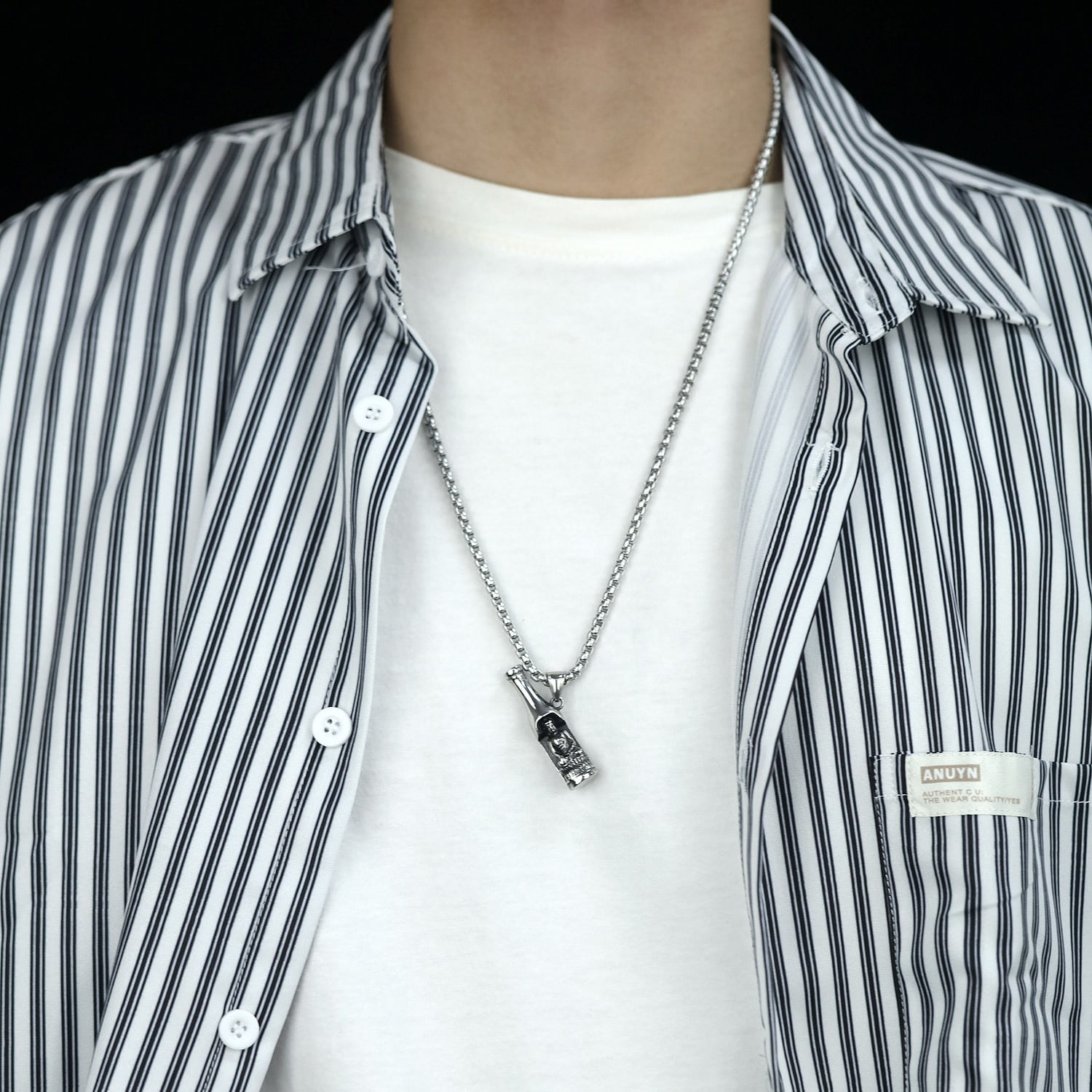 Personality Wine Bottle Pendant Necklace for Fashion-Forward Individuals