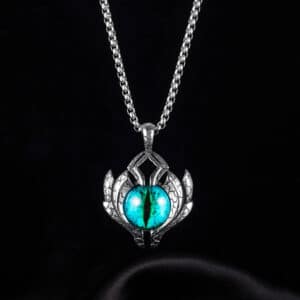 Devil's Eye Pendant Men's Necklace - A Fashionable Accessory for Every Outfit